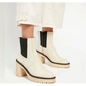 Free People James Chelsea Chunky Heel Boot White / Cream Size 7 EU 37 1/2